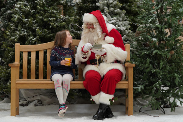 Dobbies Santa's Breakfast - Photo Stewart Attwood